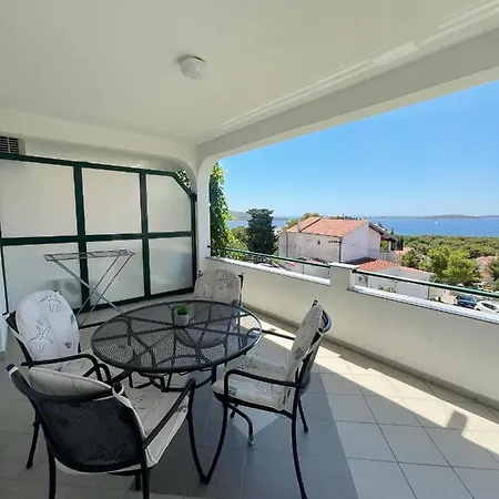 Apartment Nada Primosten
