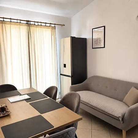 Apartment & Nada