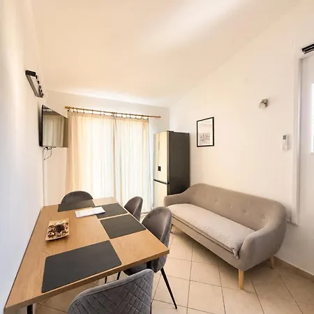 Apartment & Nada *