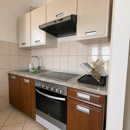 & Nada Apartment Primosten